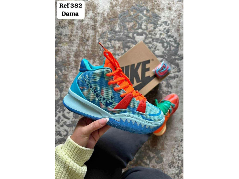 Nike Kyrie 7