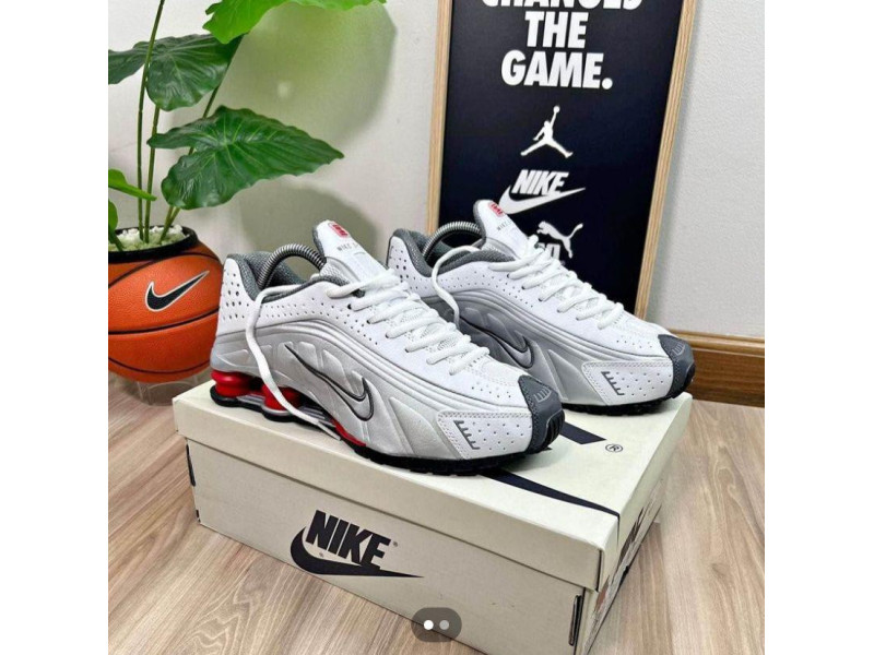 Nike Shox