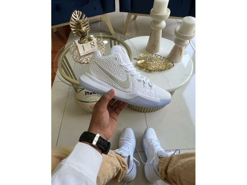Nike Kyrie 3